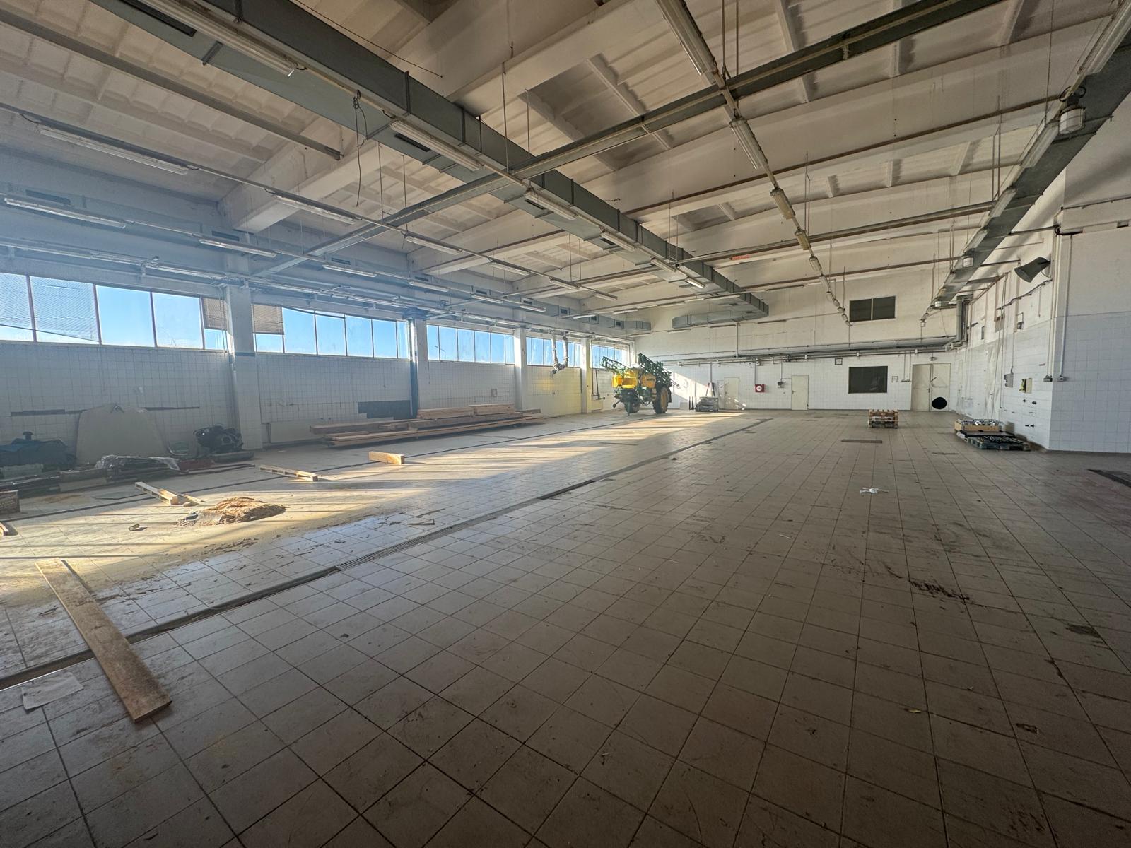 PRONAJATO - Hala 1 (1.600 m2)